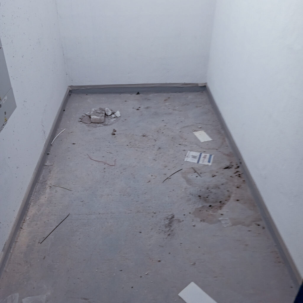 service_nettoyage_box_rangement_cave-Paris